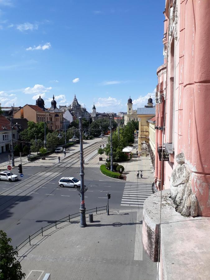Piac Utcai Apartman Debrecen Exterior photo